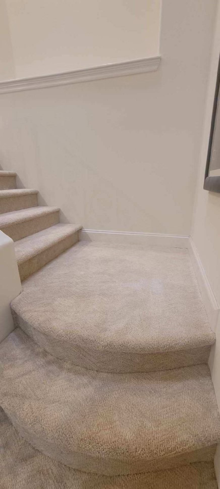 wall to wall carpet on stairs
